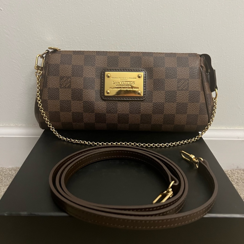 Louis Vuitton Eva Clutch in Damier Ebene